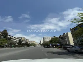 Satılır 2 otaqlı köhnə tikili 65 m², Həzi Aslanov m.