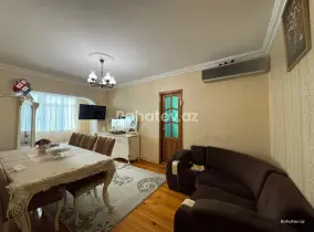 Satılır 2 otaqlı köhnə tikili 60 m², Bakıxanov q.