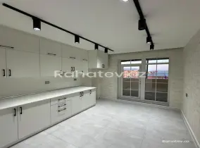 Satılır 2 otaqlı yeni tikili 70 m², İnşaatçılar m.