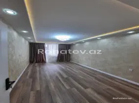 Satılır 2 otaqlı köhnə tikili 65 m², Həzi Aslanov m.