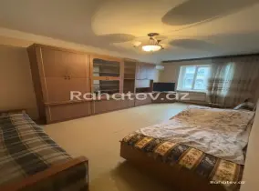 İcarəyə verilir 3 otaqlı köhnə tikili 80 m², Azadlıq Prospekti m.