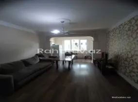 Satılır 2 otaqlı köhnə tikili 45 m², Memar Əcəmi m.
