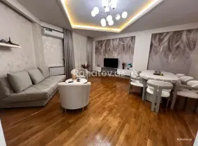 Satılır 2 otaqlı yeni tikili 85 m², İnşaatçılar m.