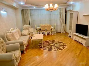 İcarəyə verilir 3 otaqlı yeni tikili 140 m², Nizami m.