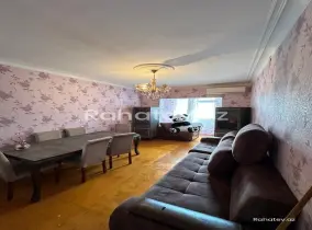 Satılır 3 otaqlı köhnə tikili 82 m², Yeni Günəşli q.
