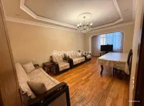 Satılır 5 otaqlı köhnə tikili 120 m², Azadlıq Prospekti m.