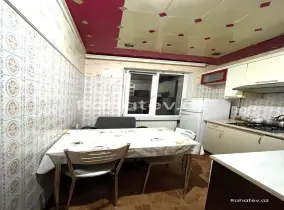 İcarəyə verilir 2 otaqlı köhnə tikili 50 m², İçəri Şəhər m.
