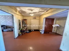 Satılır 3 otaqlı köhnə tikili 67 m², Yeni Günəşli q.