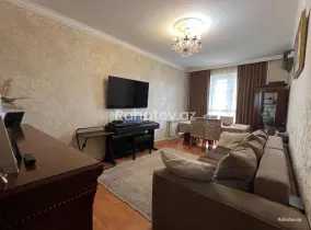 Satılır 3 otaqlı köhnə tikili 77 m², Əhmədli m.