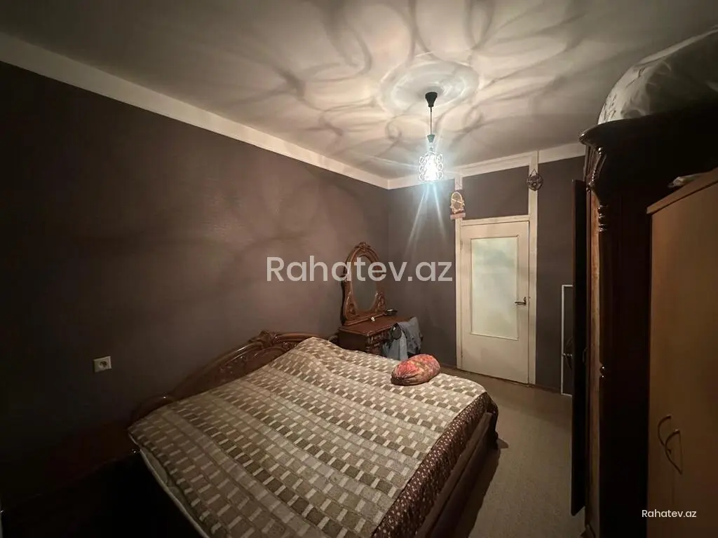 Satılır 3 otaqlı köhnə tikili 85 m², Azadlıq Prospekti m.