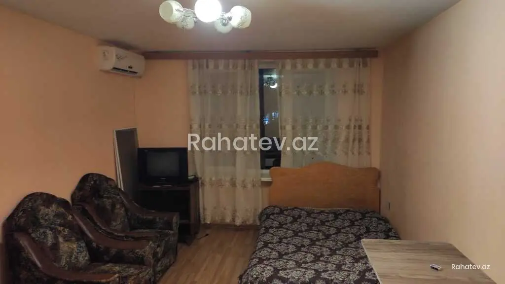 Satılır 1 otaqlı köhnə tikili 29.4 m², Qara Qarayev m.