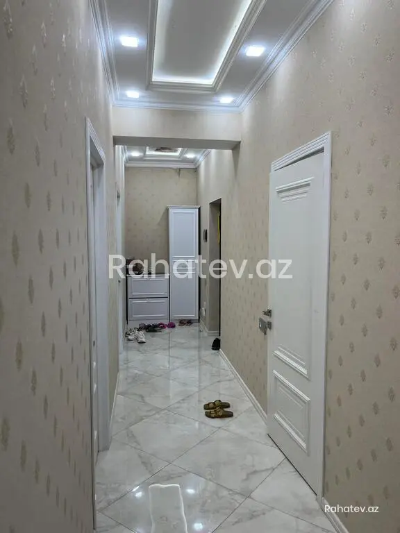 İcarəyə verilir 3 otaqlı yeni tikili 77 m², 8-ci mikrorayon q.