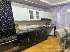 İcarəyə verilir 3 otaqlı yeni tikili 200 m², İnşaatçılar m.