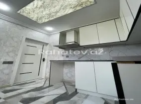 Satılır 2 otaqlı köhnə tikili 55 m², 20 Yanvar m.