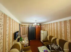 Satılır 1 otaqlı köhnə tikili 32 m², Neftçilər m.