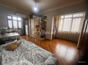 Satılır 2 otaqlı köhnə tikili 65 m², Azadlıq Prospekti m.