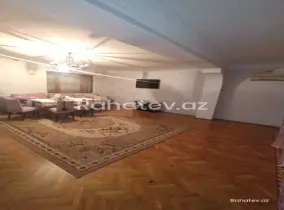 Satılır 4 otaqlı köhnə tikili 110 m², Nəsimi m.