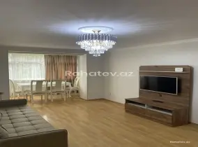 Satılır 2 otaqlı köhnə tikili 55 m², İnşaatçılar m.